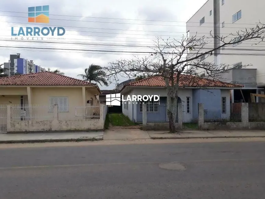 Foto 1 de Lote/Terreno à venda, 648m² em Dehon, Tubarão