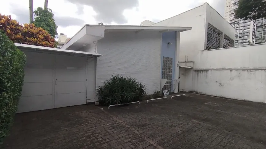 Foto 1 de Casa com 4 Quartos para alugar, 150m² em Chácara Santo Antônio, São Paulo