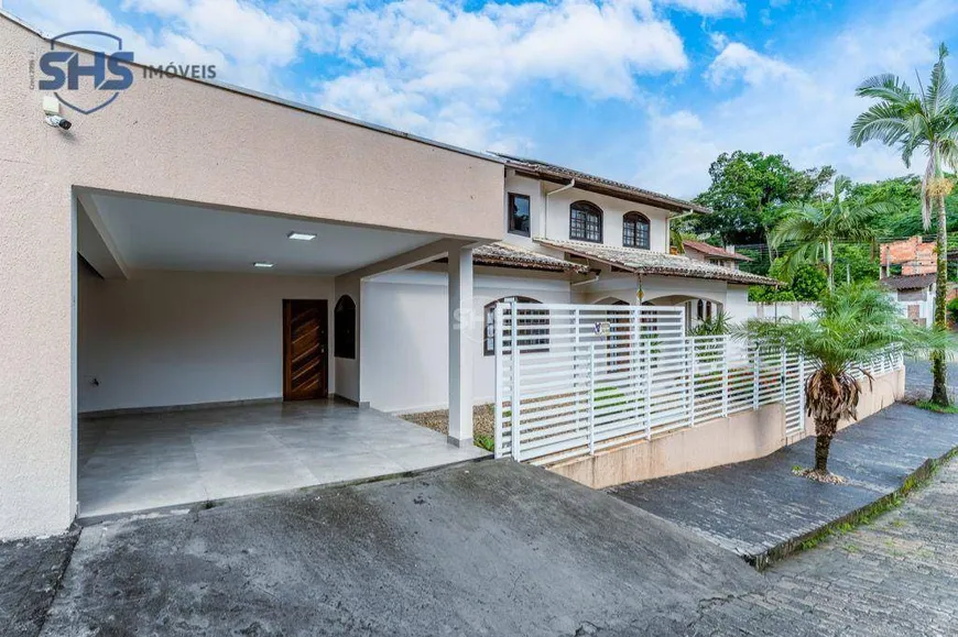 Foto 1 de Casa com 4 Quartos à venda, 245m² em Escola Agrícola, Blumenau