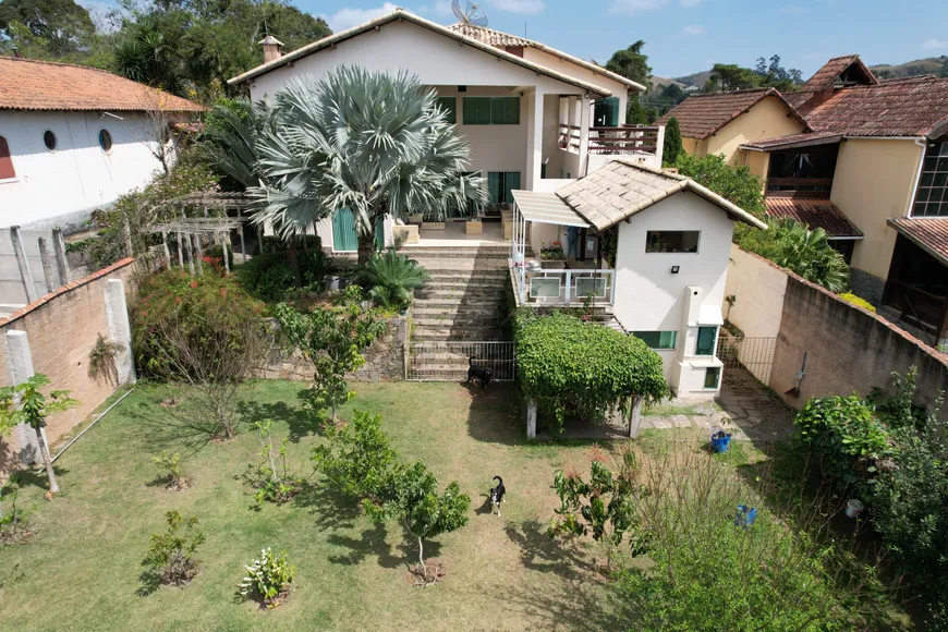 Foto 1 de Casa com 6 Quartos à venda, 802m² em Barão de Javari, Miguel Pereira