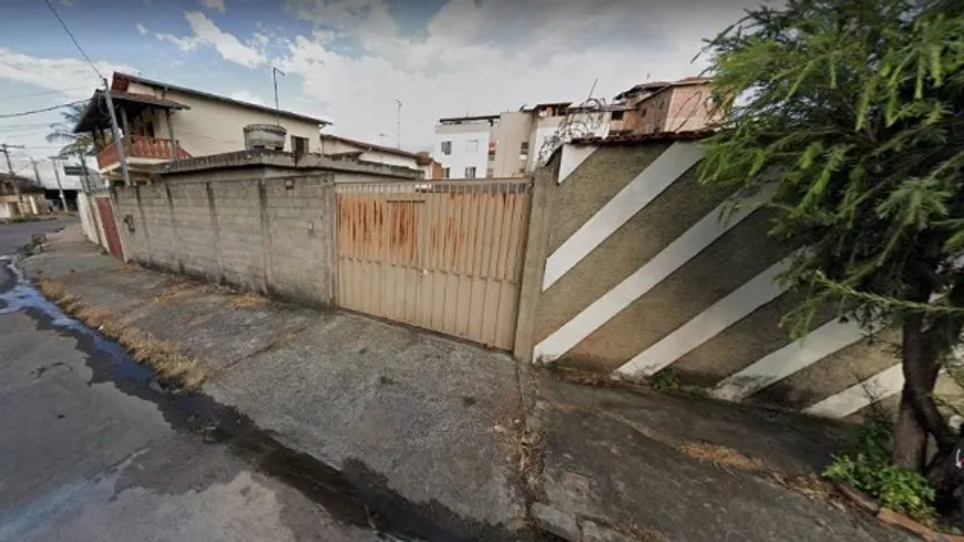 Foto 1 de Lote/Terreno à venda, 200m² em Arvoredo, Contagem