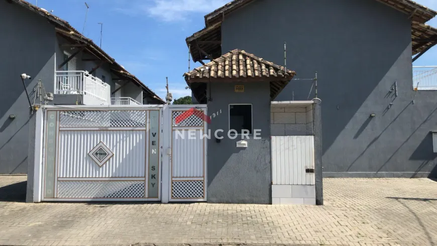 Foto 1 de Casa de Condomínio com 2 Quartos à venda, 77m² em Agenor de Campos, Mongaguá