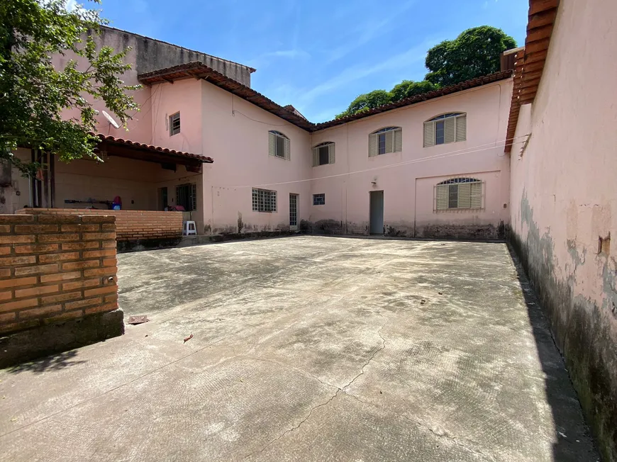 Foto 1 de Casa com 5 Quartos à venda, 185m² em Santa Rosa, Belo Horizonte