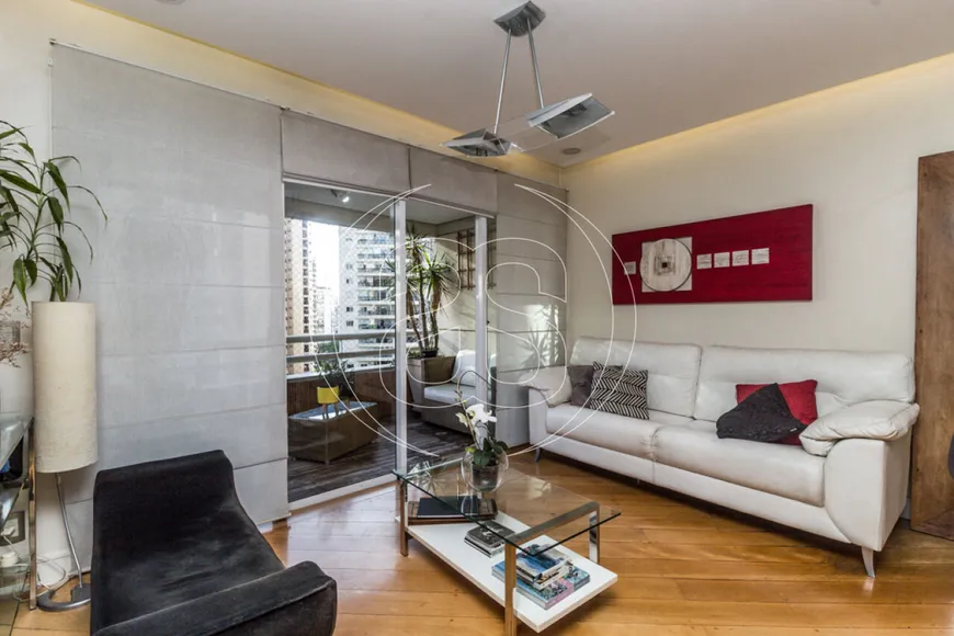 Foto 1 de Apartamento com 3 Quartos à venda, 110m² em Moema, São Paulo