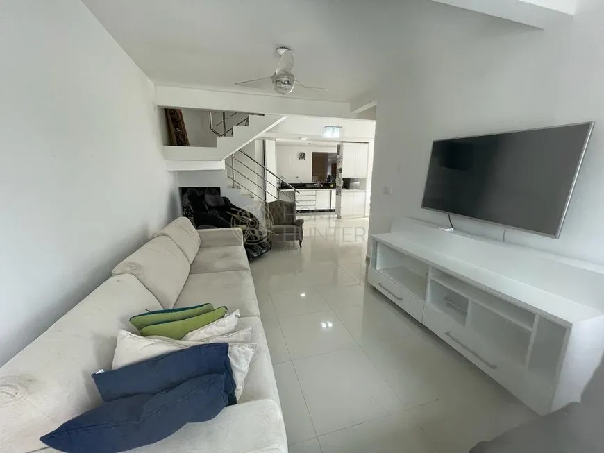 Foto 1 de Sobrado com 3 Quartos para alugar, 220m² em Daniela, Florianópolis