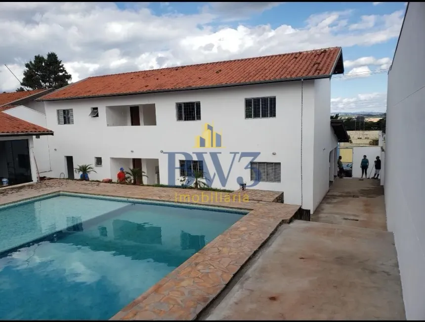 Foto 1 de Sobrado com 3 Quartos para venda ou aluguel, 270m² em Parque Rural Fazenda Santa Cândida, Campinas