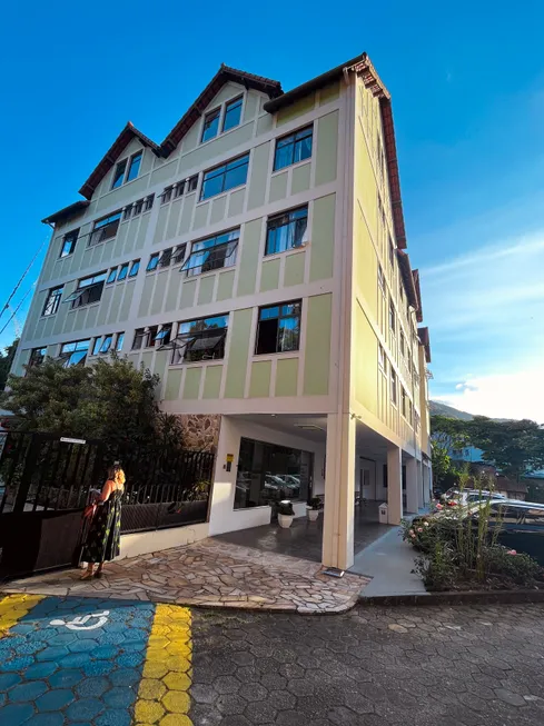 Foto 1 de Apartamento com 2 Quartos para alugar, 166m² em Correas, Petrópolis