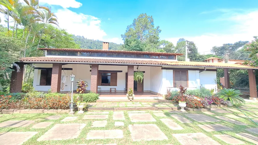 Foto 1 de Casa com 5 Quartos à venda, 250m² em Itaipava, Petrópolis