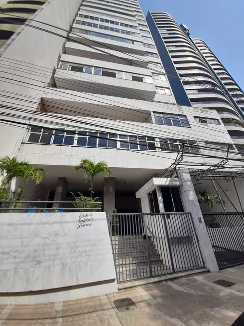 Foto 1 de Apartamento com 3 Quartos à venda, 370m² em Campina, Belém