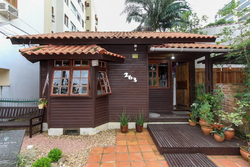 Foto 1 de Casa com 2 Quartos à venda, 150m² em Centro, Canoas