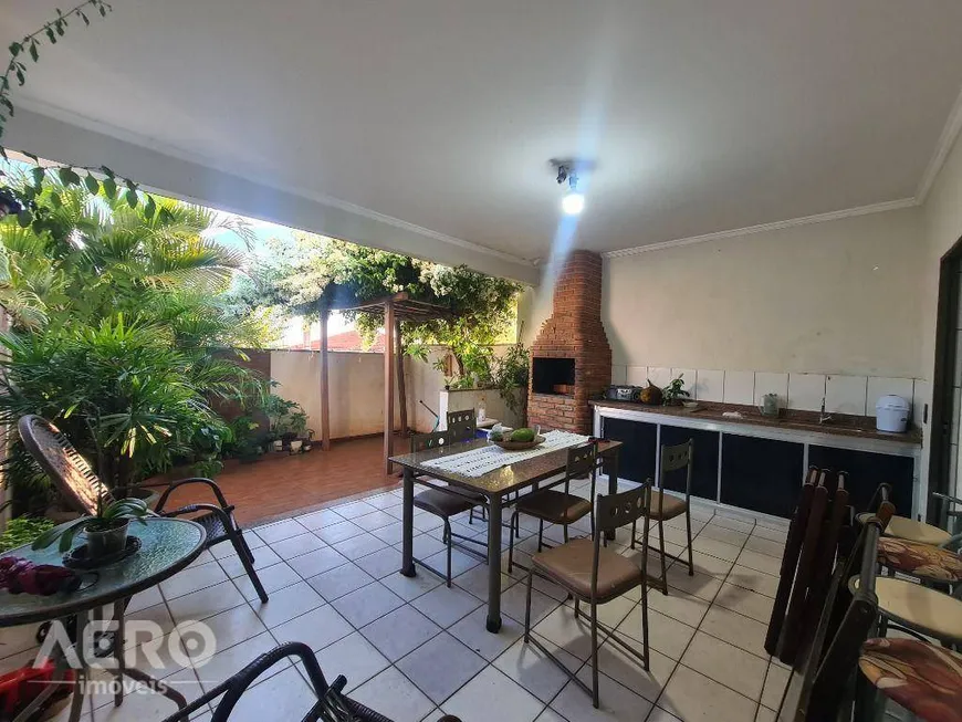 Foto 1 de Casa com 3 Quartos à venda, 231m² em Jardim Bela Vista, Bauru