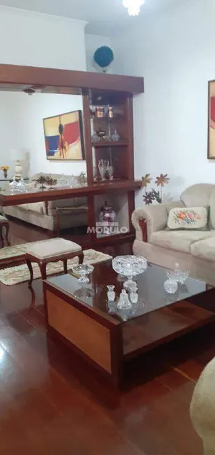 Foto 1 de Casa com 3 Quartos à venda, 277m² em Osvaldo Rezende, Uberlândia