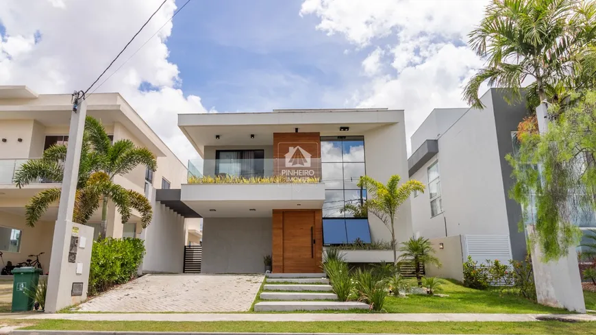 Foto 1 de Casa de Condomínio com 4 Quartos à venda, 220m² em Cascalheira, Camaçari