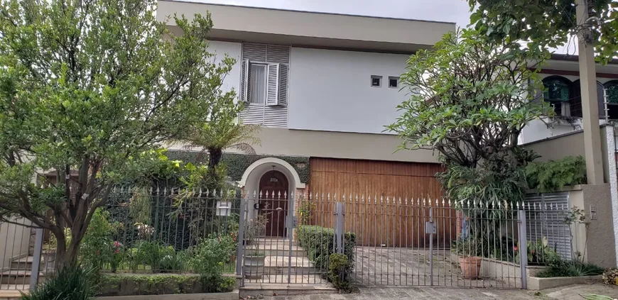 Foto 1 de Casa com 3 Quartos à venda, 240m² em Vila Inah, São Paulo