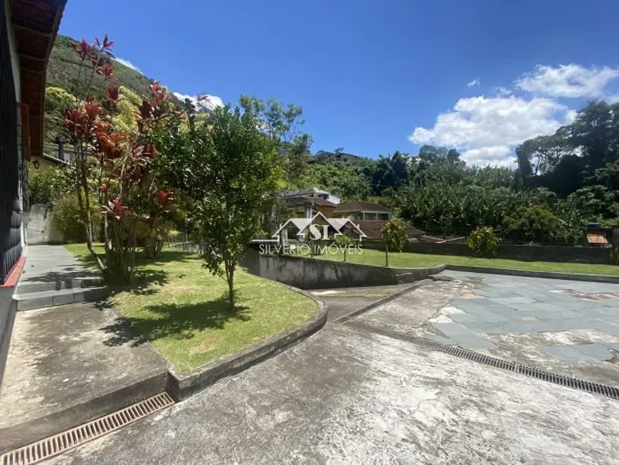 Foto 1 de Casa com 3 Quartos à venda, 200m² em Estrada da Saudade, Petrópolis