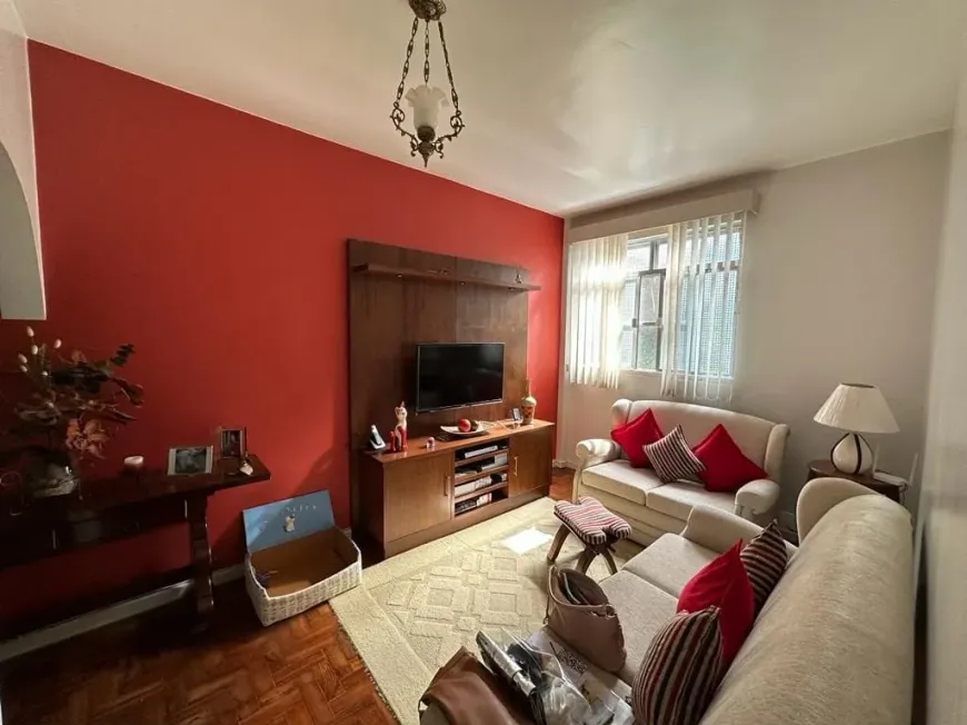 Foto 1 de Apartamento com 3 Quartos à venda, 70m² em Bingen, Petrópolis