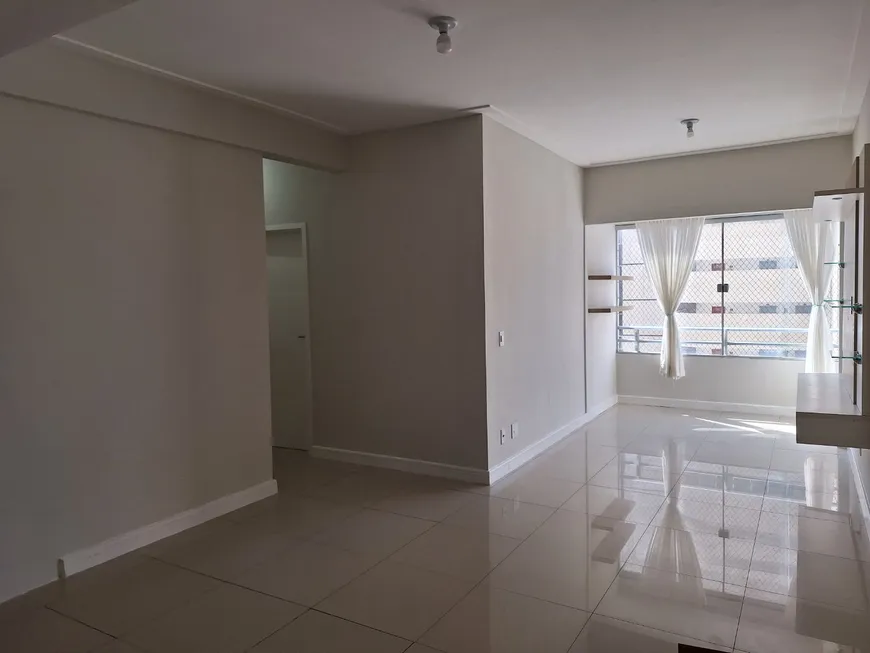 Foto 1 de Apartamento com 3 Quartos para alugar, 86m² em Jardim Renascença, São Luís