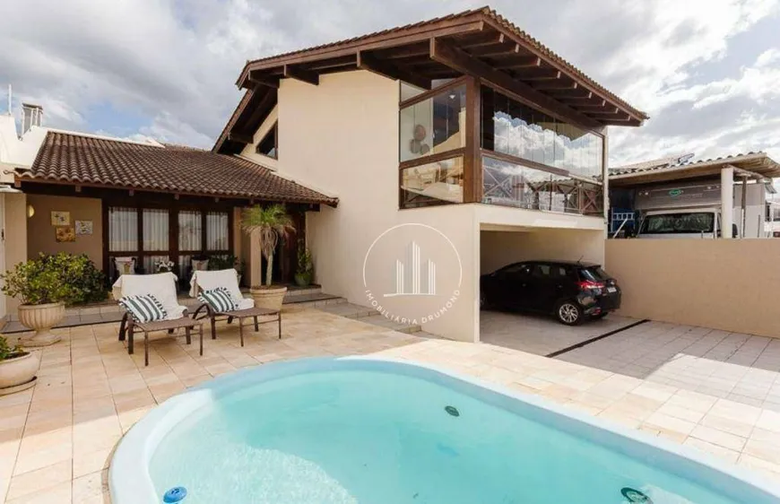 Foto 1 de Casa com 3 Quartos à venda, 210m² em Balneario do Estreito, Florianópolis