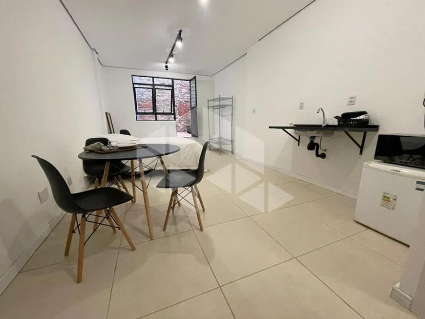 Foto 1 de Flat com 1 Quarto para alugar, 36m² em Rio Branco, Porto Alegre