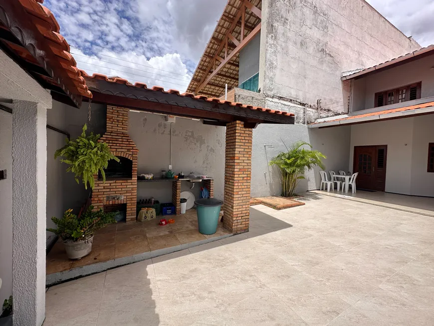 Foto 1 de Casa de Condomínio com 3 Quartos à venda, 168m² em Maraponga, Fortaleza
