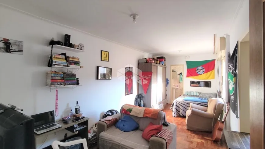 Foto 1 de Apartamento com 1 Quarto à venda, 32m² em Vila Ipiranga, Porto Alegre