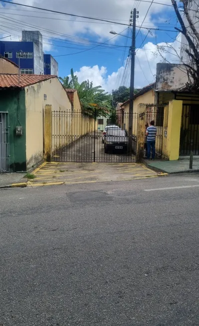 Foto 1 de Casa de Condomínio com 2 Quartos à venda, 80m² em Benfica, Fortaleza