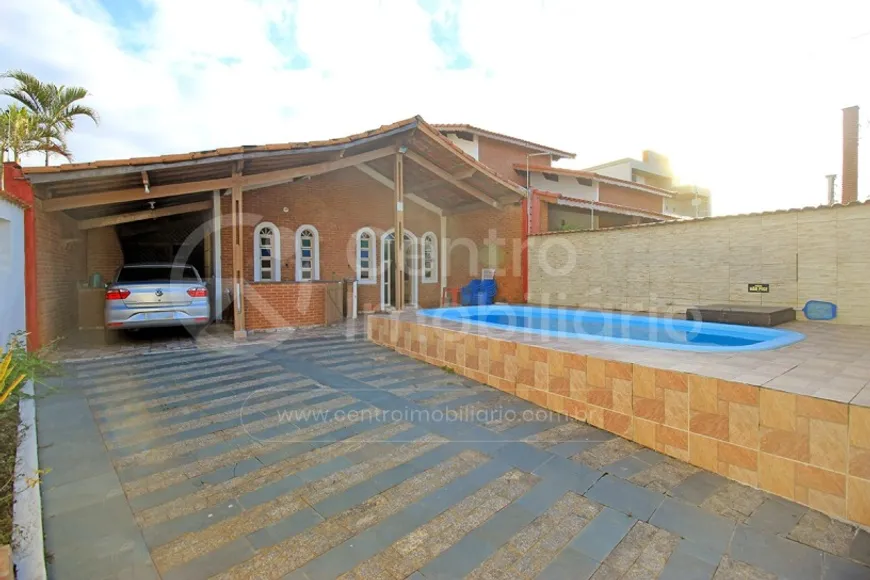 Foto 1 de Casa com 3 Quartos à venda, 169m² em Balneario Josedy , Peruíbe