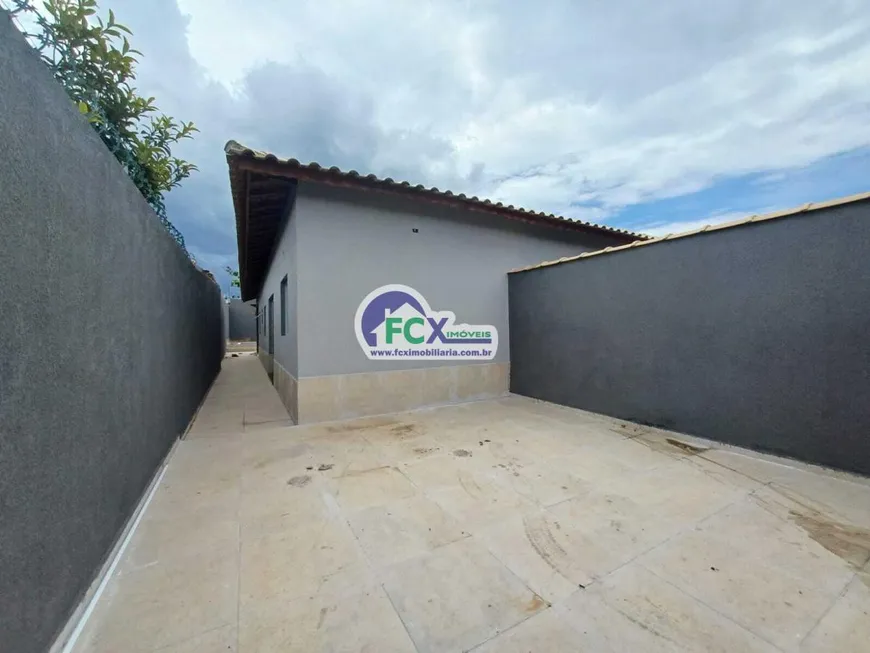 Foto 1 de Casa com 2 Quartos à venda, 70m² em Jardim Guacyra, Itanhaém