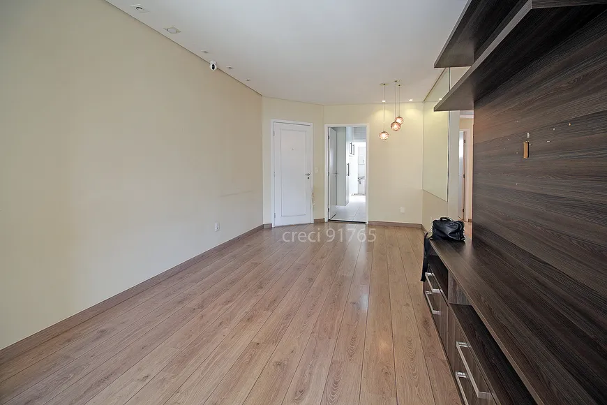 Foto 1 de Apartamento com 3 Quartos para alugar, 90m² em Vila Olímpia, São Paulo