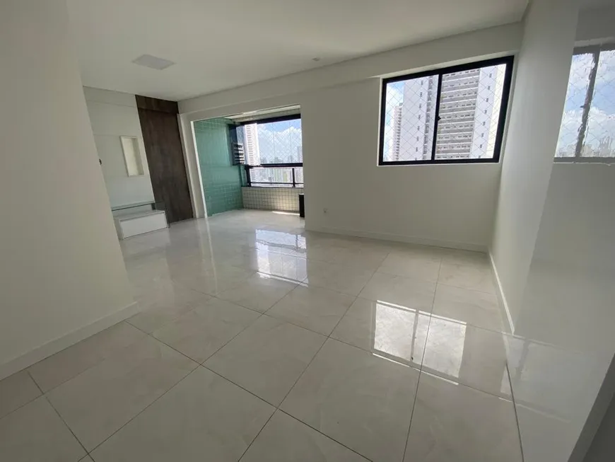 Foto 1 de Apartamento com 3 Quartos à venda, 90m² em Madalena, Recife