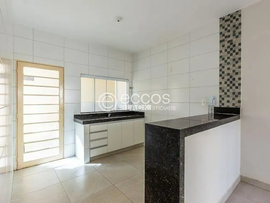 Foto 1 de Casa com 2 Quartos à venda, 60m² em Luizote de Freitas, Uberlândia