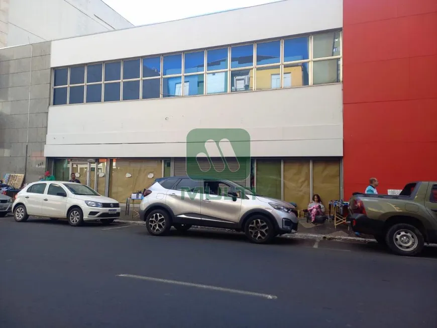 Foto 1 de Ponto Comercial com 1 Quarto para alugar, 1500m² em Centro, Uberlândia