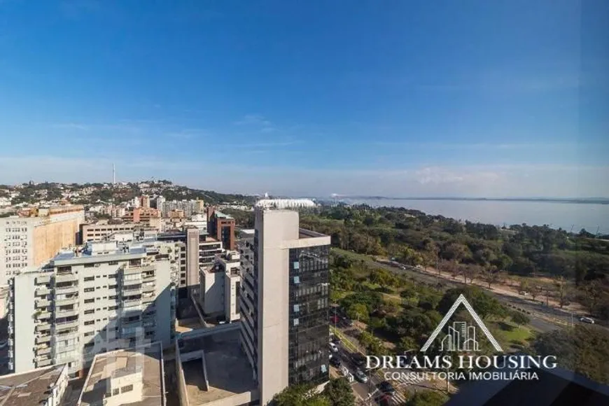 Foto 1 de Apartamento com 2 Quartos à venda, 64m² em Praia de Belas, Porto Alegre