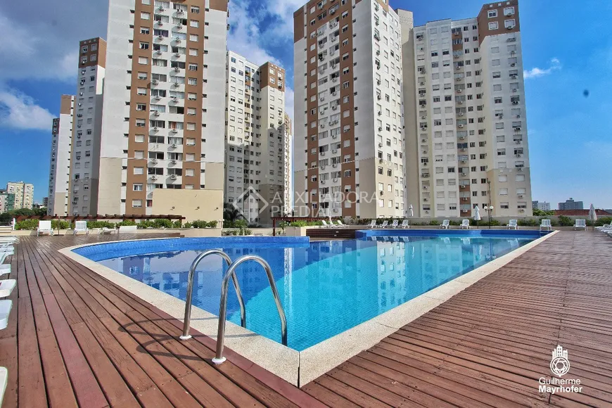 Foto 1 de Apartamento com 3 Quartos à venda, 65m² em Vila Ipiranga, Porto Alegre