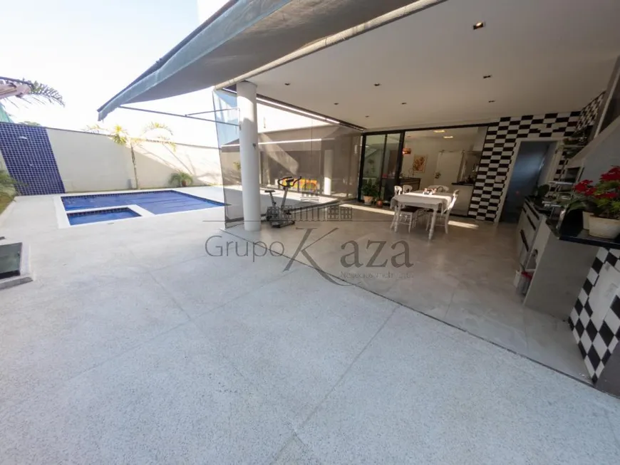Foto 1 de Casa com 4 Quartos à venda, 380m² em Condomínio Residencial Alphaville II, São José dos Campos