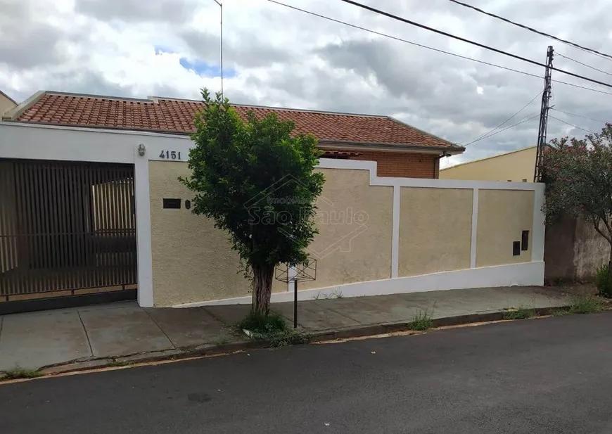 Foto 1 de Casa com 4 Quartos à venda, 223m² em Vila Yamada, Araraquara