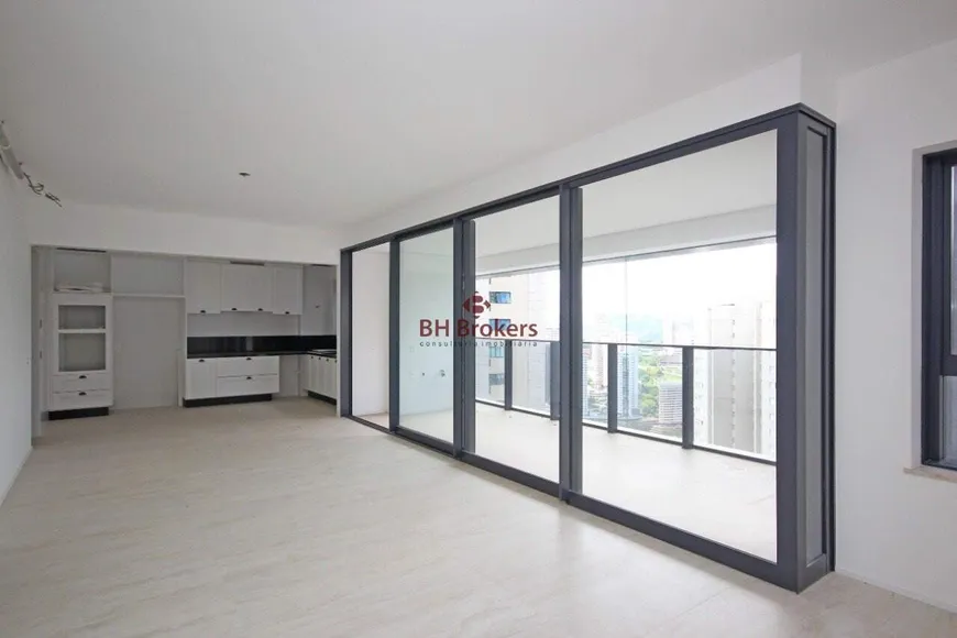 Foto 1 de Apartamento com 3 Quartos para alugar, 193m² em Vila da Serra, Nova Lima