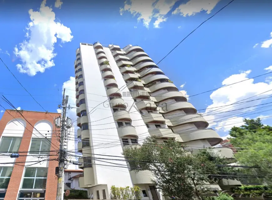 Foto 1 de Apartamento com 4 Quartos à venda, 193m² em Campo Belo, São Paulo