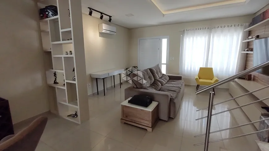 Foto 1 de Casa com 3 Quartos à venda, 166m² em Mont Serrat, Canoas