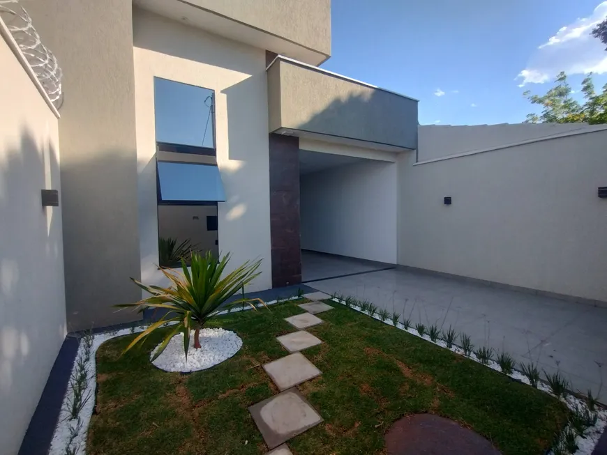 Foto 1 de Casa com 3 Quartos à venda, 200m² em Jardim Novo Mundo, Goiânia