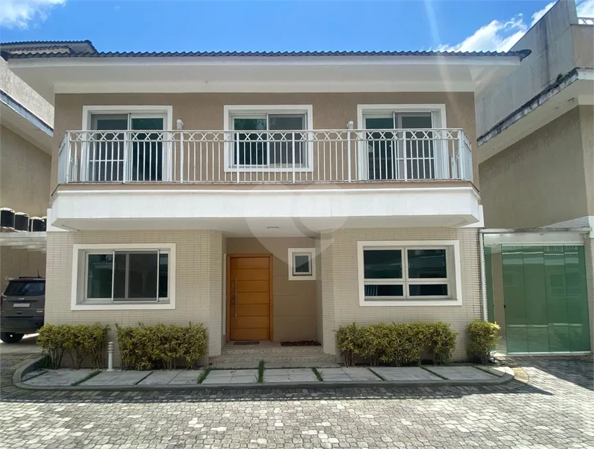 Foto 1 de Casa de Condomínio com 4 Quartos à venda, 160m² em São Francisco, Niterói