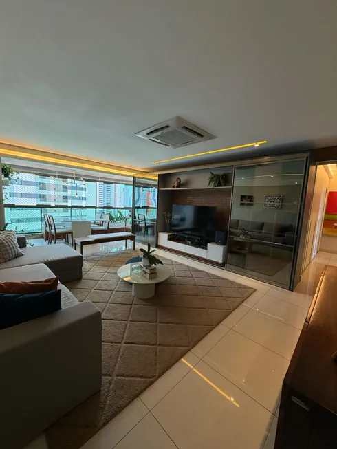 Foto 1 de Apartamento com 3 Quartos à venda, 132m² em Boa Viagem, Recife