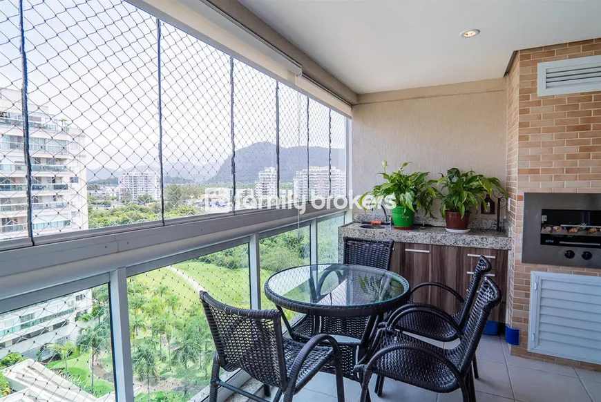 Foto 1 de Apartamento com 3 Quartos à venda, 90m² em Barra da Tijuca, Rio de Janeiro