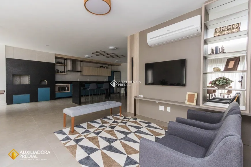 Foto 1 de Apartamento com 2 Quartos à venda, 78m² em Itacorubi, Florianópolis