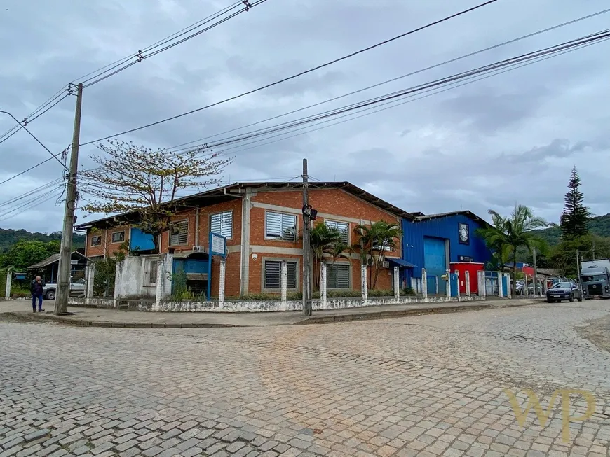 Foto 1 de Galpão/Depósito/Armazém à venda, 1027m² em Jardim Sofia, Joinville