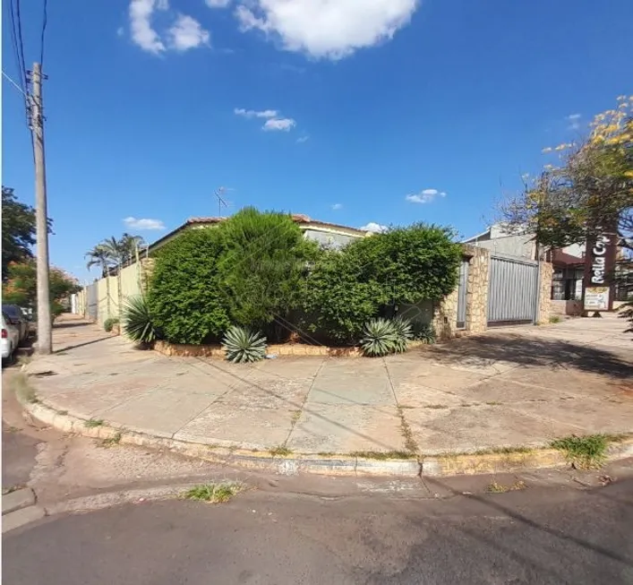 Foto 1 de Casa com 3 Quartos para alugar, 272m² em Vila Harmonia, Araraquara