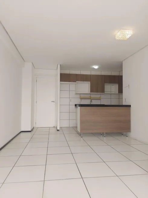 Foto 1 de Apartamento com 3 Quartos para alugar, 92m² em Jardim Renascença, São Luís