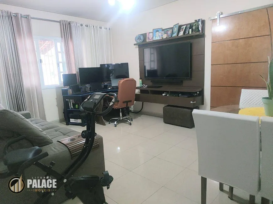 Foto 1 de Casa com 2 Quartos à venda, 112m² em Vila Tupi, Praia Grande