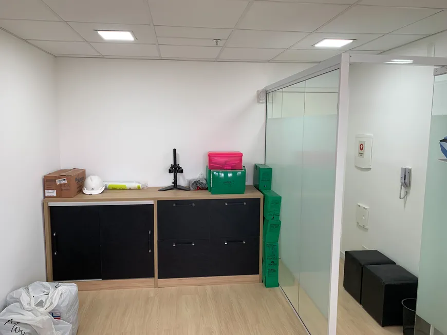 Foto 1 de Sala Comercial à venda, 25m² em Jardim Henriqueta, Taboão da Serra