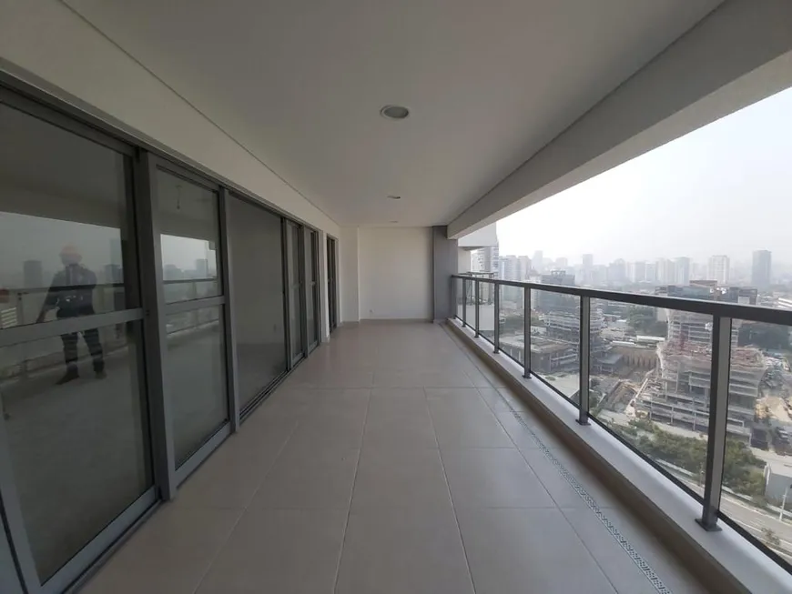 Foto 1 de Apartamento com 4 Quartos à venda, 181m² em Jardim das Acacias, São Paulo